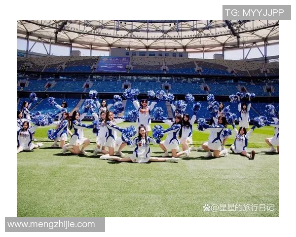 足球宝贝走红网络，助威视频破百万播放